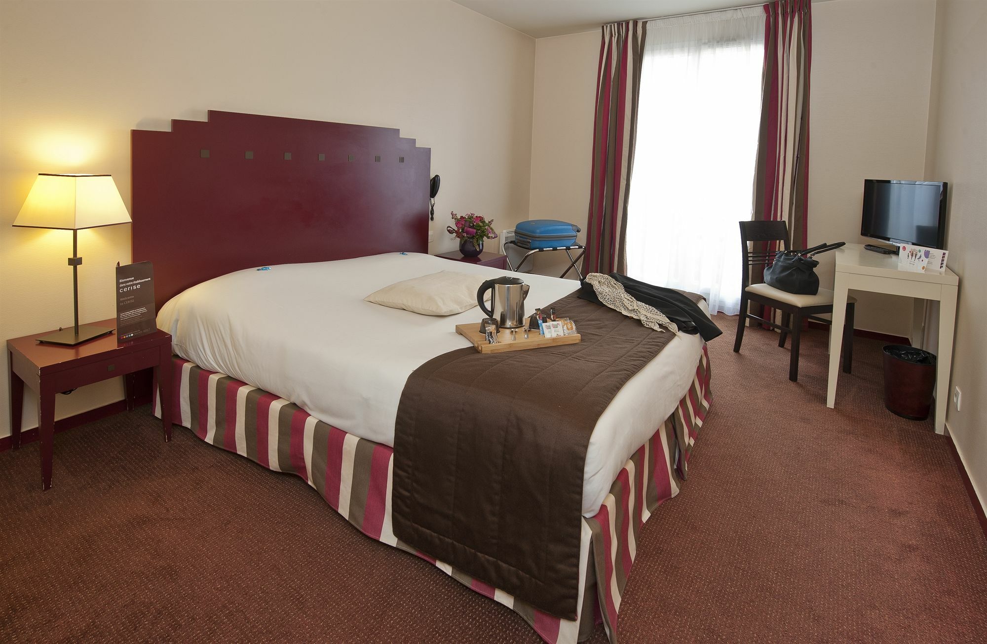 Hotel Cerise シャトゥー エクステリア 写真